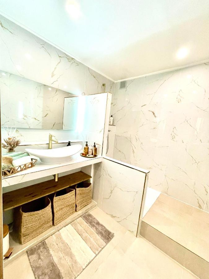 Spacious Loft, Duplex, Old Town, 3 Bedrooms - Easy Check-In Ницца Экстерьер фото