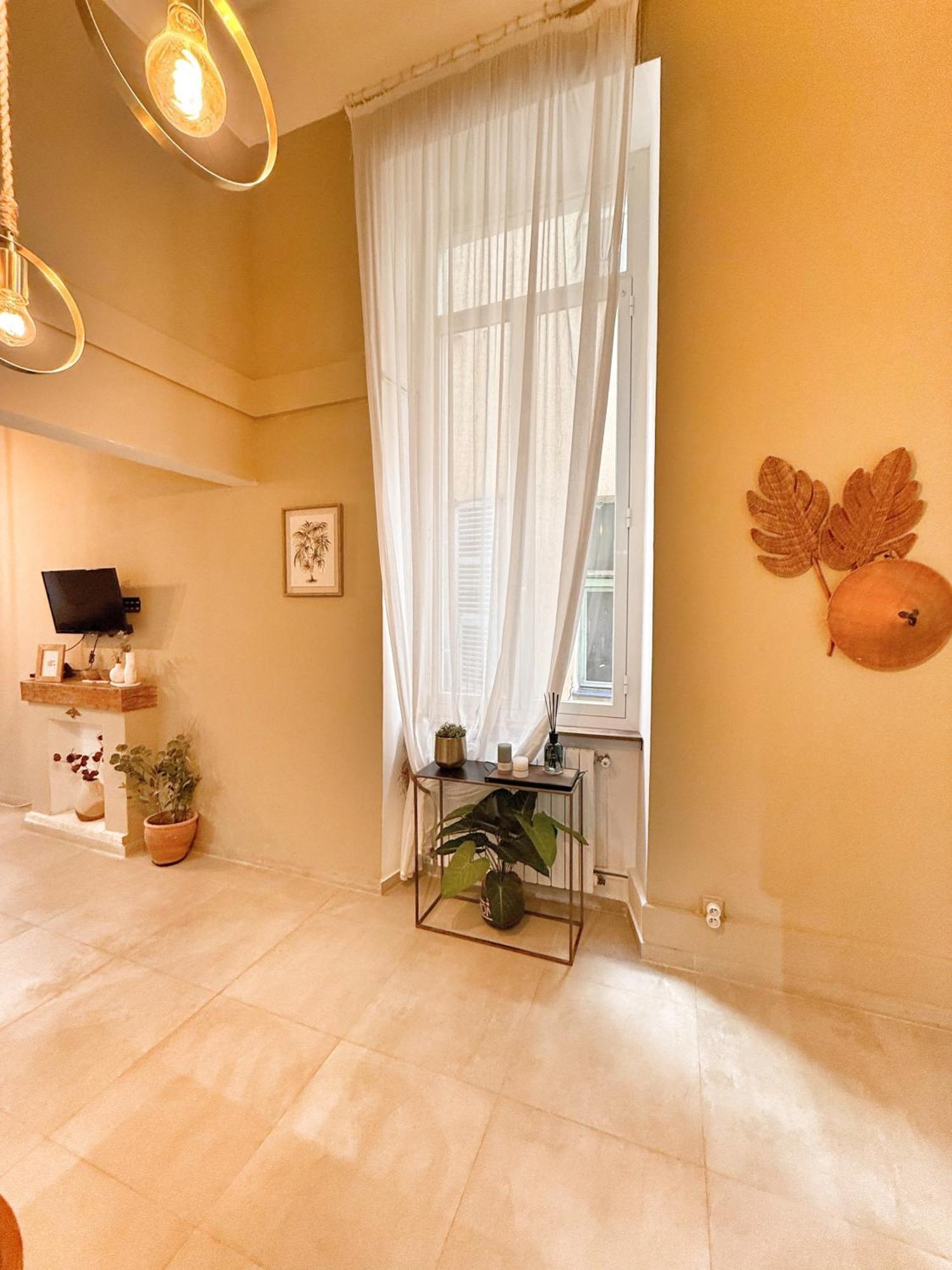 Spacious Loft, Duplex, Old Town, 3 Bedrooms - Easy Check-In Ницца Экстерьер фото